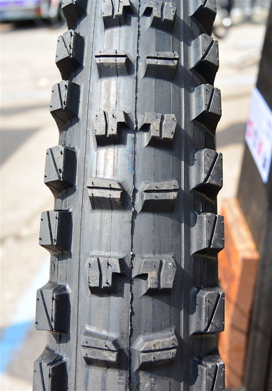 3a E13 tire