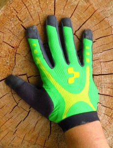2 CUBE Race Glove